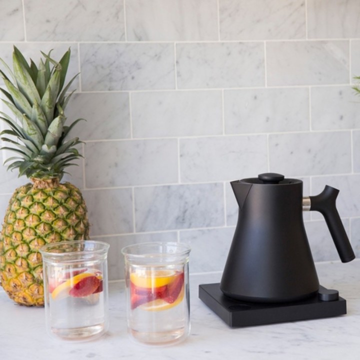 Fellow Corvo EKG Vattenkokare 0,9 L Matt Svart