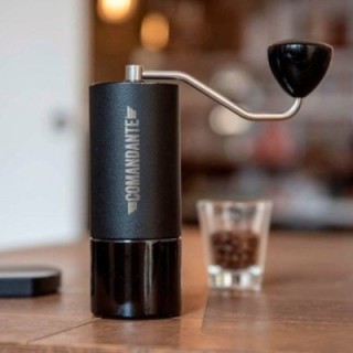 Comandante C40 MK4 Nitro Blade Svart