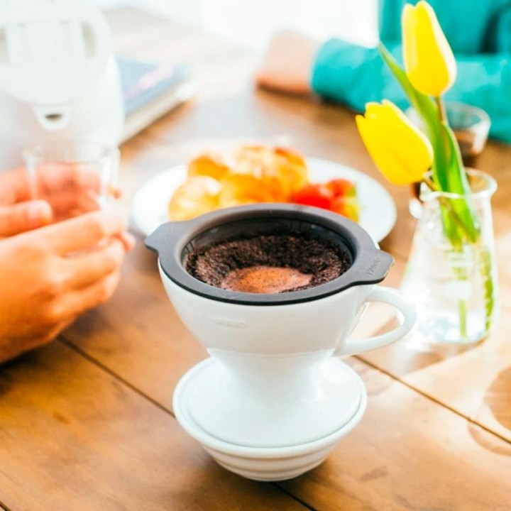 Hario V60-02 Keramisk Dripper Rosa 2 koppar.