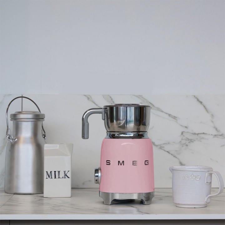 Smeg MFF01PKEU Mjölkskummare Rosa