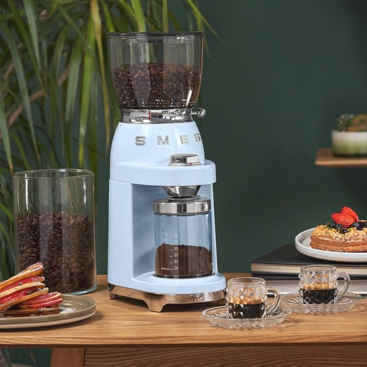 Smeg CGF01PBEU Kaffekvarn Pastellblå