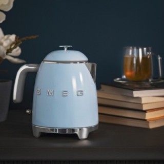 Smeg KLF05PBEU Minivattenkokare 0,8 l Pastellblå