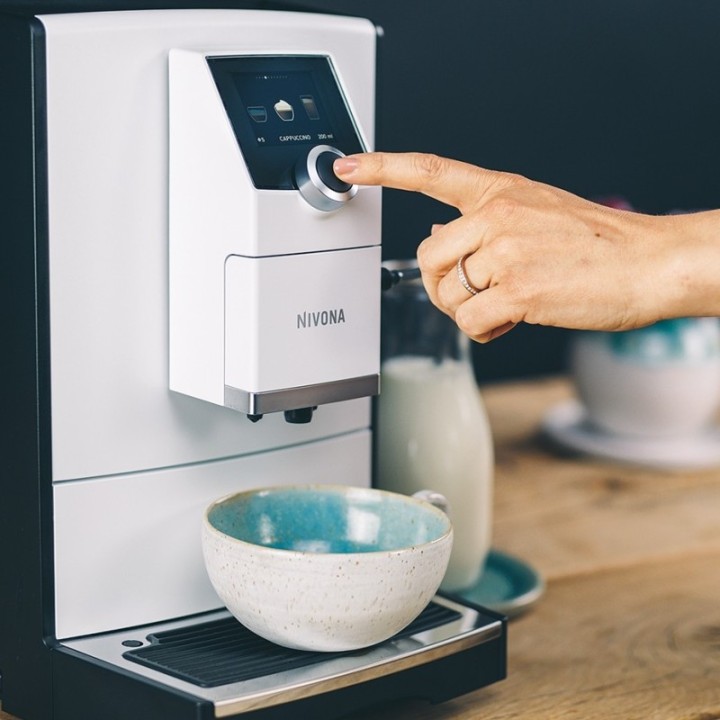 Nivona NICR 796 Vit Inkl. mjölkbehållare & 6x400g Rigtig Kaffe Ekologisk