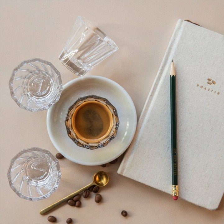 Loveramics Twisted Espressoglas 7 cl 1 st Klar