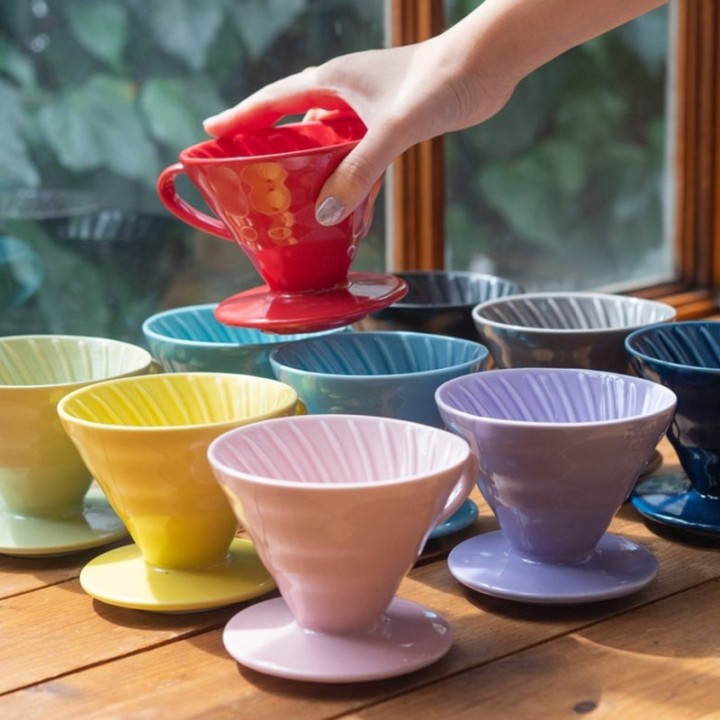 Hario Filterbryggset inkl. V60-02 keramisk dripper för 2 koppar, glaskanna 0,4 l & vattenkanna