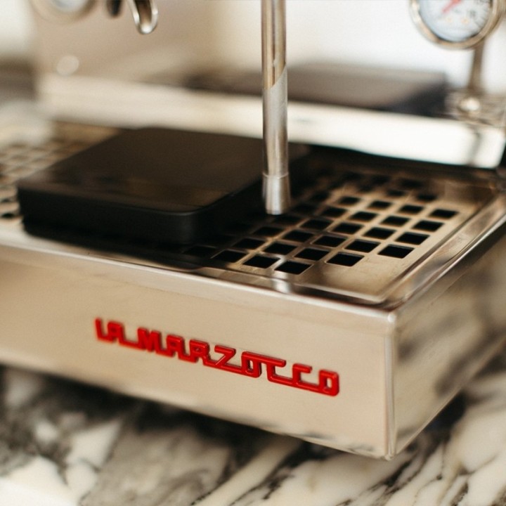 La Marzocco Acaia Brygg efter vikt kaffevåg