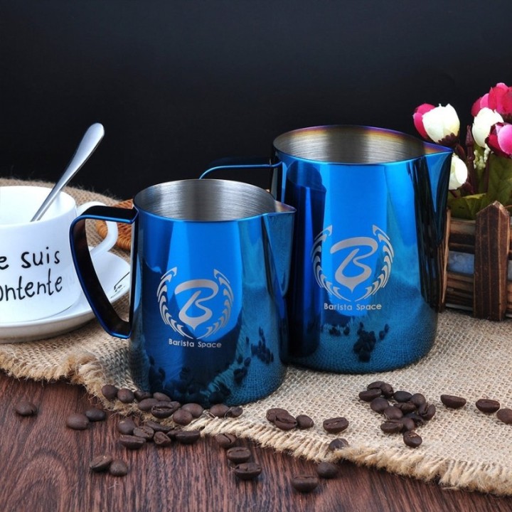 Barista Space Rainbow Blå Mjölkkanna 0,6 l