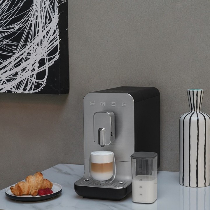 Smeg BCC13BLMEU Espressomaskin Svart