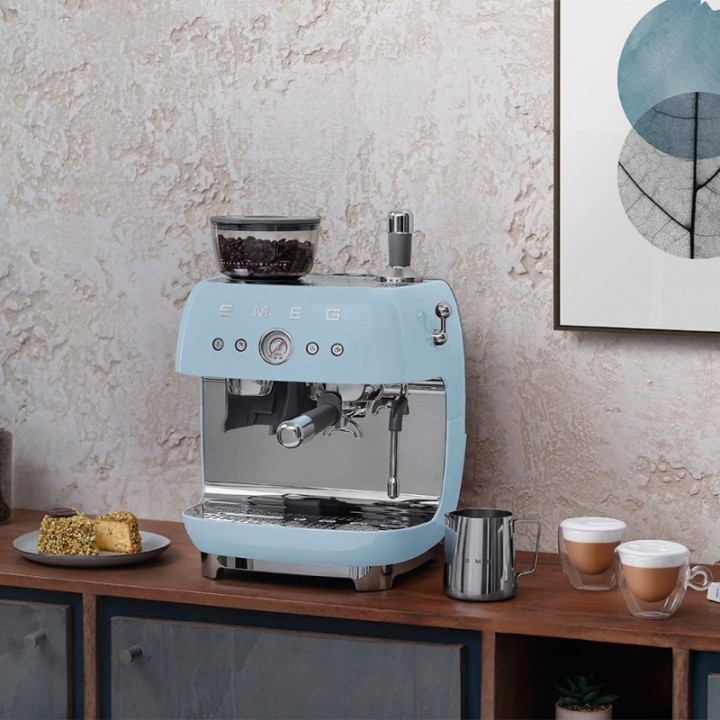 Smeg EGF03PBEU Manuell espressomaskin Inkl. Mjölkkanna & 1,5 kg Rigtig Kaffe