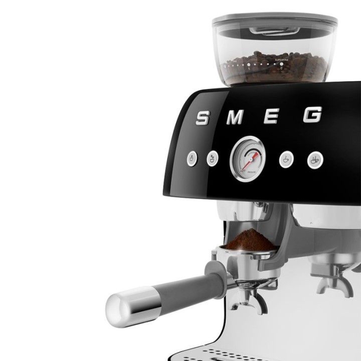 Smeg EGF03BLEU Manuell espressomaskin inkl. mjölkkanna och 1,5 kg Rigtig Kaffe
