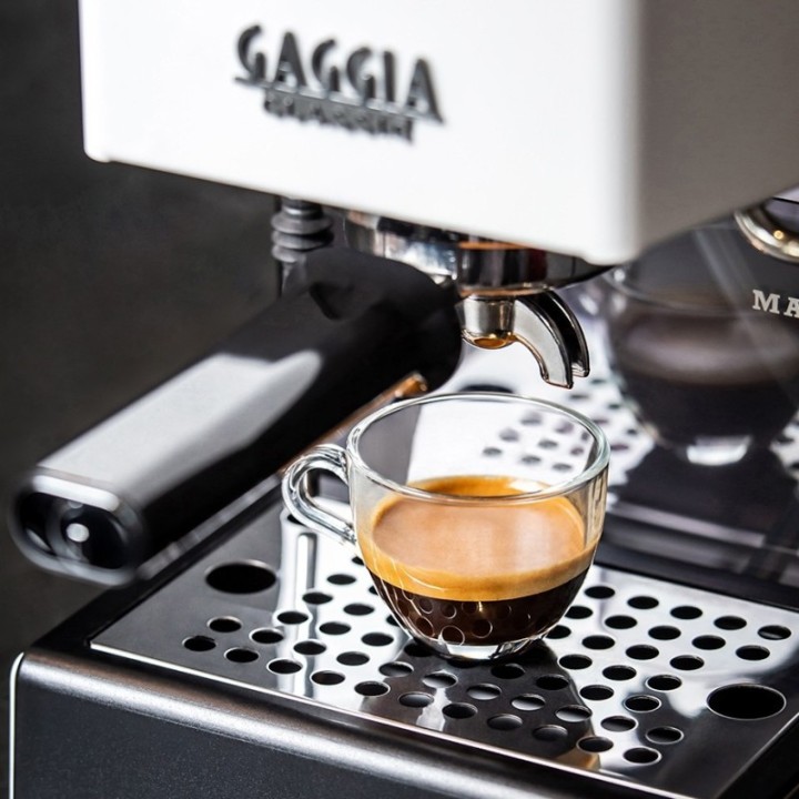 Gaggia Classic E24 Vit Espressomaskin Inkl. Baristautrustning