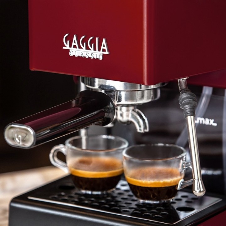 Gaggia Classic E24 Röd espressomaskin inkl. baristautrustning