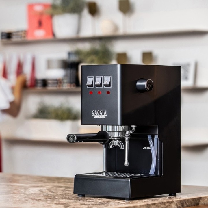 Gaggia Classic E24 Svart Espressomaskin Inkl. Baristautrustning