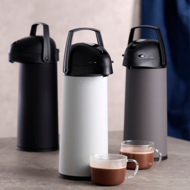 DAY Useful Everyday Termokanna med pump 1,9 L Svart