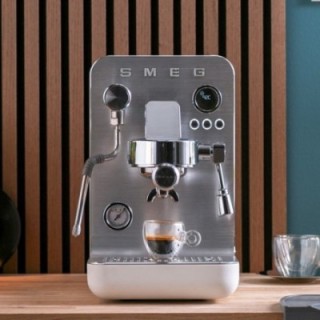 Smeg EMC02WHMEU Minipro Semiautomatisk Espressomaskin Vit