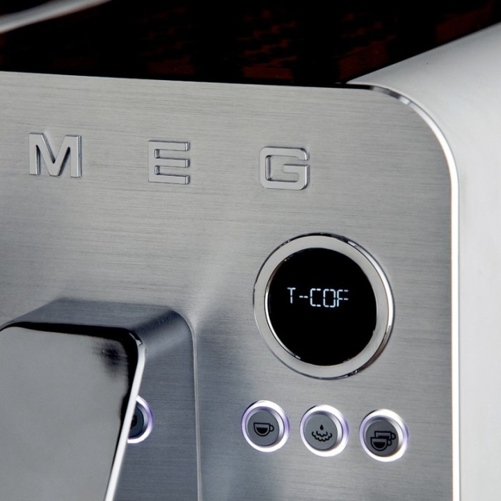Smeg EMC02WHMEU Minipro Semiautomatisk Espressomaskin Vit