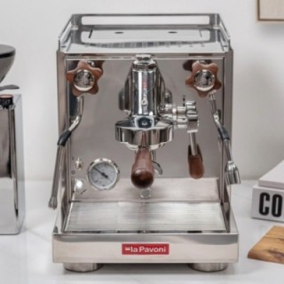 La Pavoni Portafilter med dubbelpip Inkl. Handtag till La Pavoni Espressomaskiner valnöt