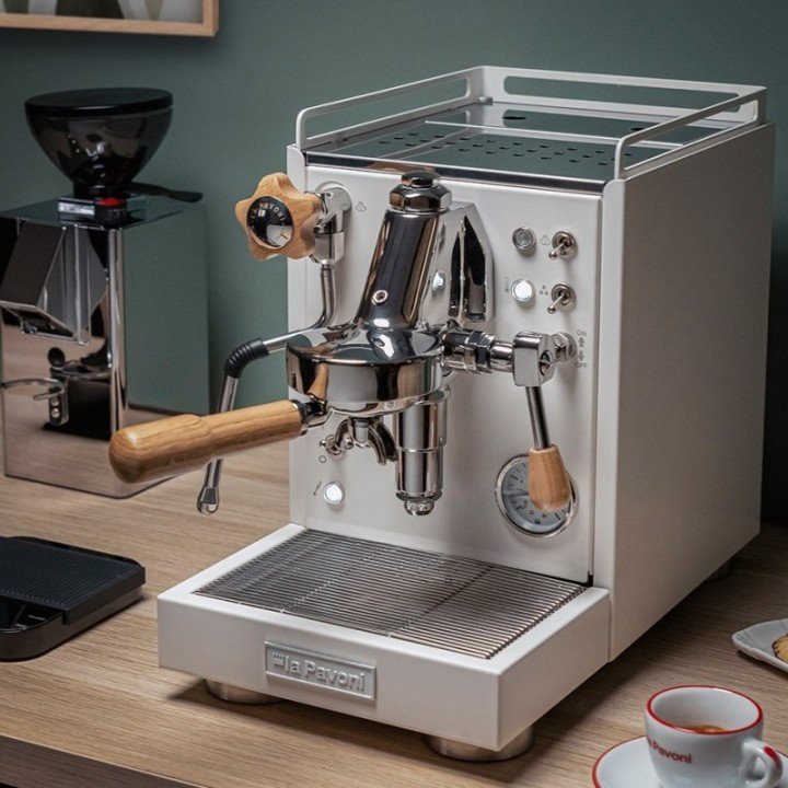 La Pavoni Mini Cellini Vit LPSMCW01EU Espressomaskin inkl. Prosumer Chrome LPGGRI01EU Espressokvarn