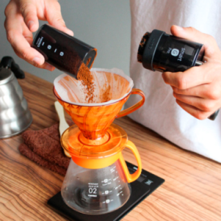 Hario V60 Dripper Orange 2 koppar. Inkl. filter