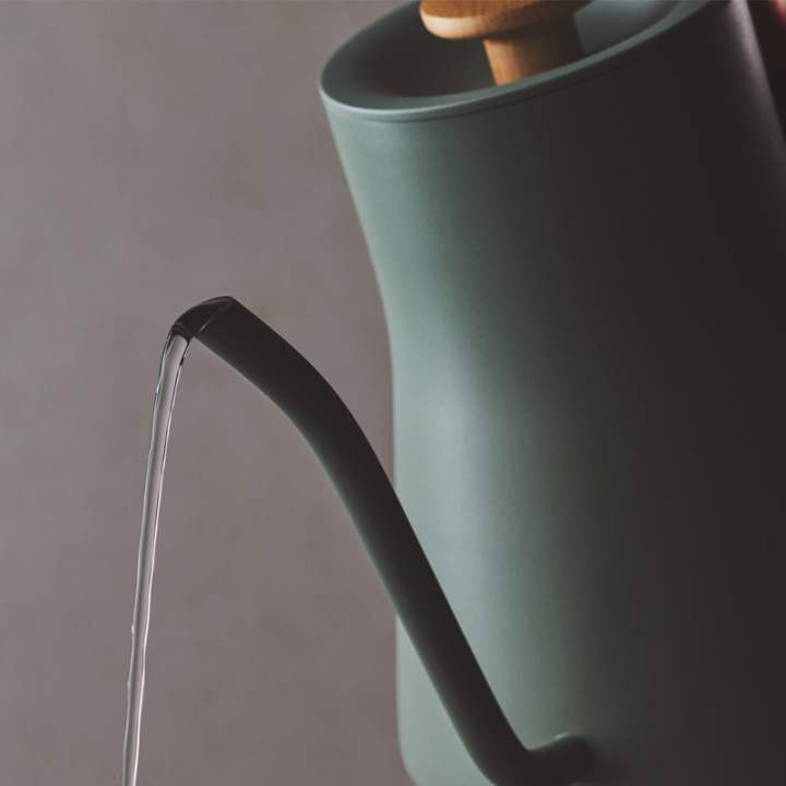 Fellow Stagg EKG Pro Vattenkokare 0,9 L Rökgrön