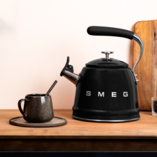 Smeg WKF01CR Visselkanna 2,3 L Svart