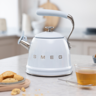 Smeg WKF01PB Vattenkokare 2,3 L Pastellblå