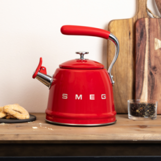 Smeg WKF01RD Visselkittel 2,3 L Röd