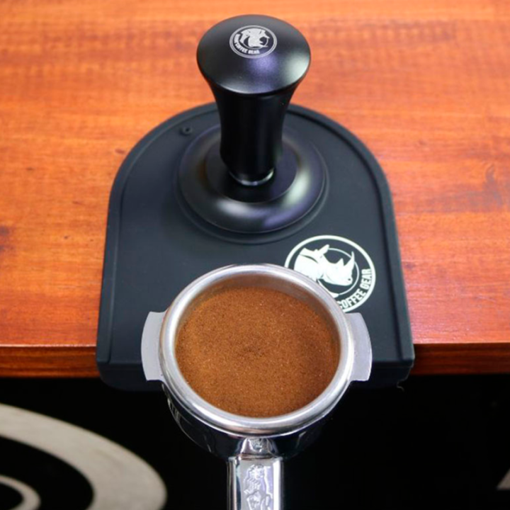 Rhino Classic Portafilter Tampermatta med kant Svart