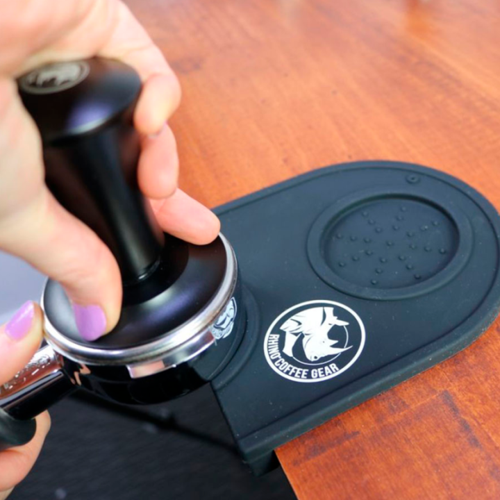 Rhino Classic Portafilter Tampermatta med kant Svart