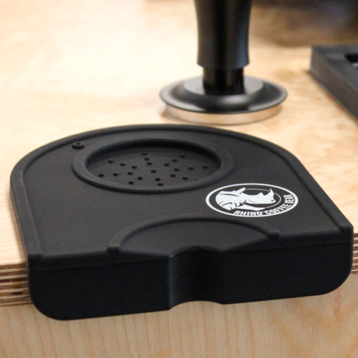 Rhino Classic Portafilter Tampermatta med kant Svart