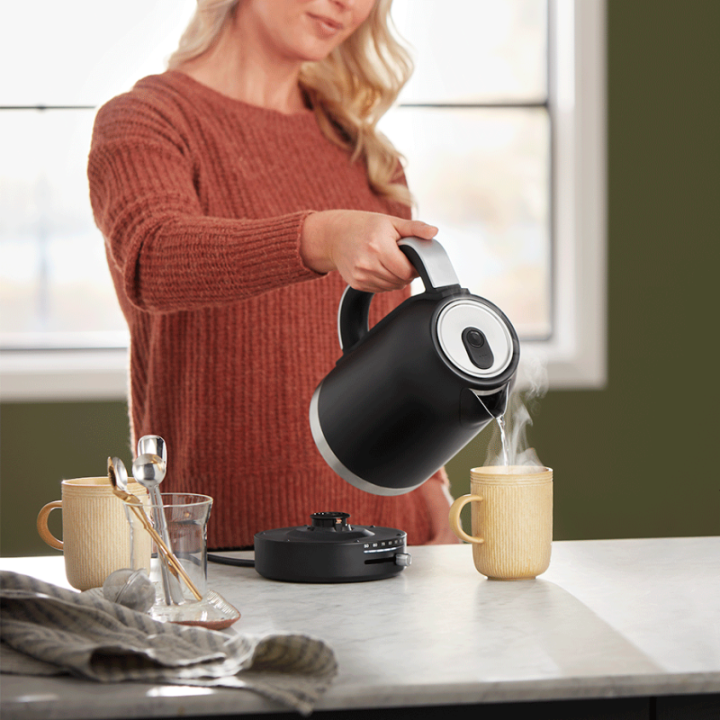 KitchenAid 5KEK1701EBM Vattenkokare 1,7 L Matt svart