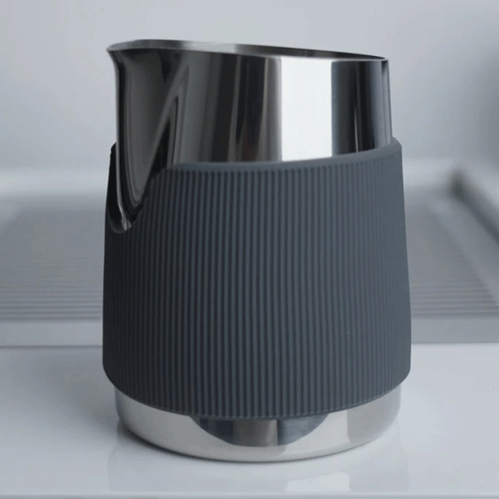 Normcore Handtagsfri Mjölkkanna 0,45 L Stål