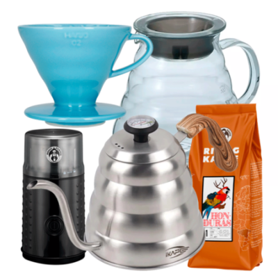Hario Filterbryggningsset inkl. V60 Dripper 2 koppar Blå, Server 0,6 L, IKAPE Kittel 1,2 L, Kaffekvarn & 400g Rigtig Kaffe
