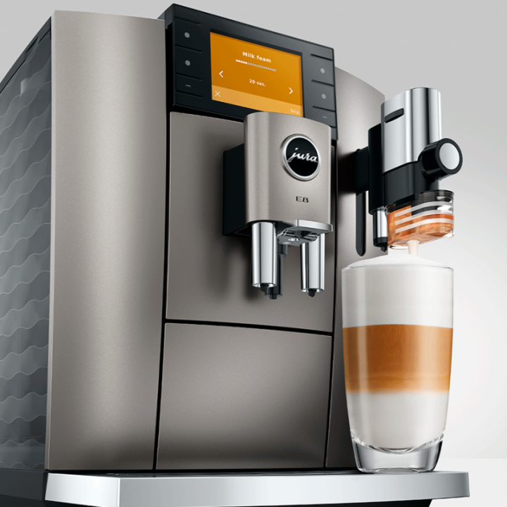 Jura E8 (ED) Midnight Silver Espressomaskine Inkl. Startpakke (DK sprog), Rens, Afkalkning, Filter, Mælkebeholder & 1kg Kaffe