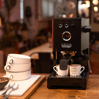 Gaggia Classic UP Sort Espressomaskine Inkl. Eureka Mignon Libra 55 Chrome/Mat Sort Espressokværn