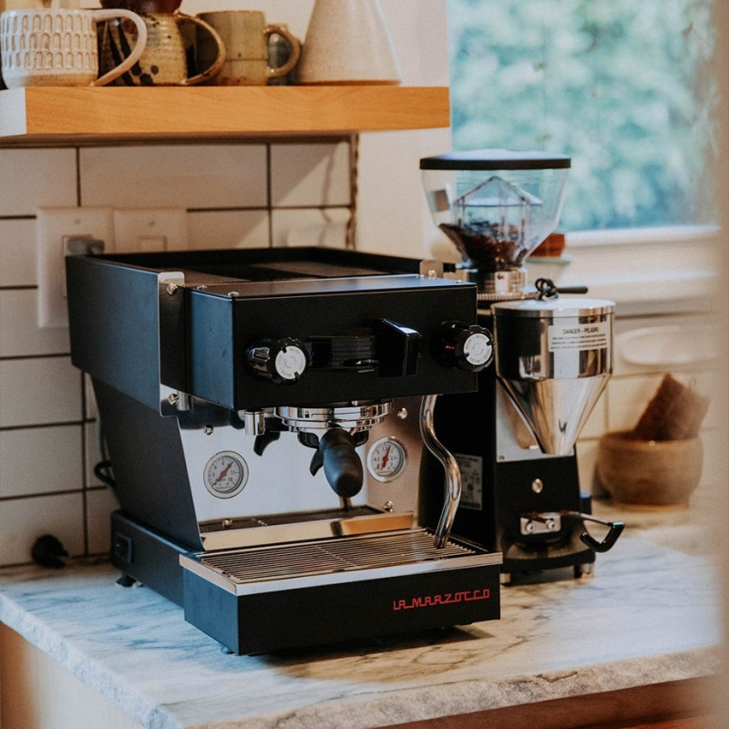 La Marzocco Linea Micra svart espressomaskin Inkl. Mahlkönig E64 WS svart espressokvarn