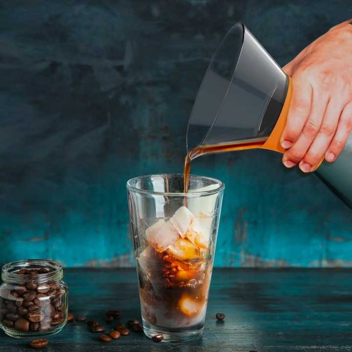 Asobu Isolerad Pour Over Kaffebryggare Svart