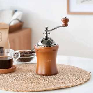 Hario Dome Keramisk Manuell Kaffekvarn Trä/Stål