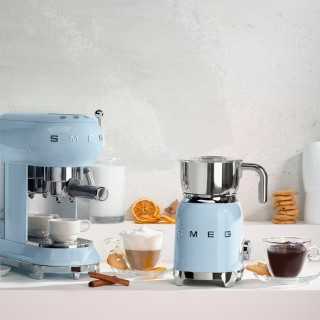 Smeg MFF01PBEU Mjölkskummare Pastelblå