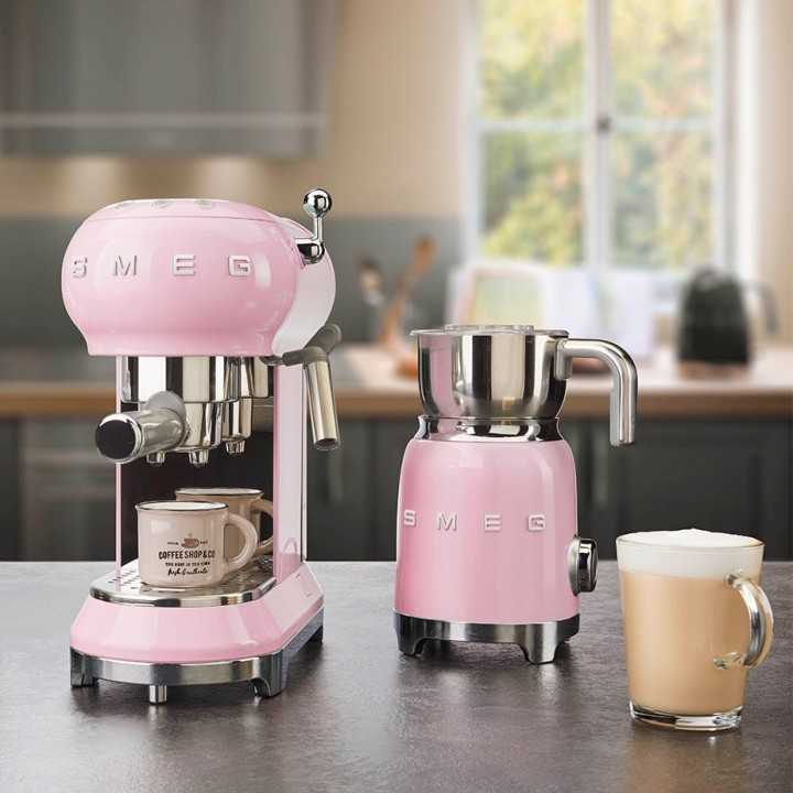 Smeg MFF01PKEU Mjölkskummare Rosa