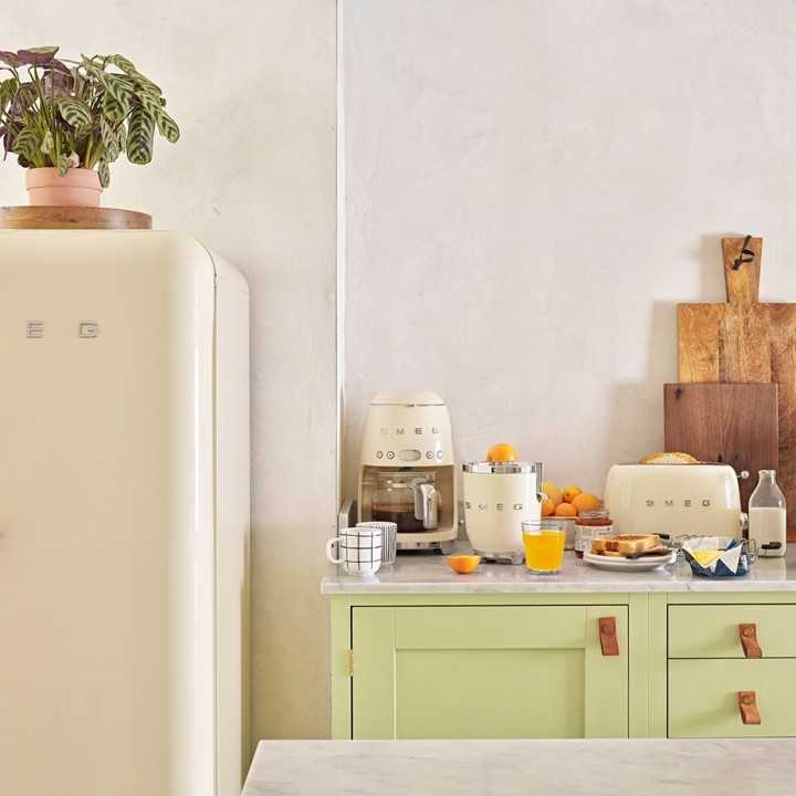 Smeg DCF02CREU Drip Kaffemaskin Creme
