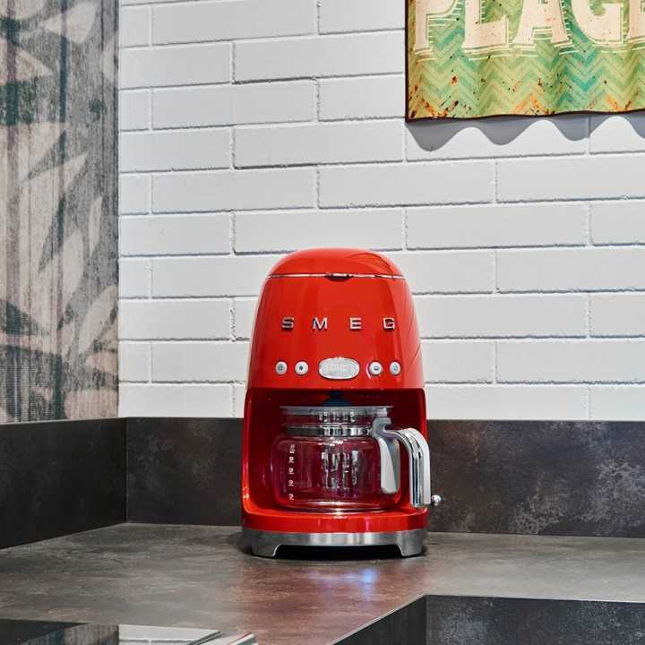 Smeg DCF02RDEU Drip Kaffemaskin Röd