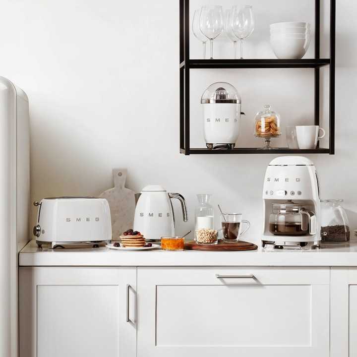 Smeg DCF02WHEU Drip Kaffemaskin Vit