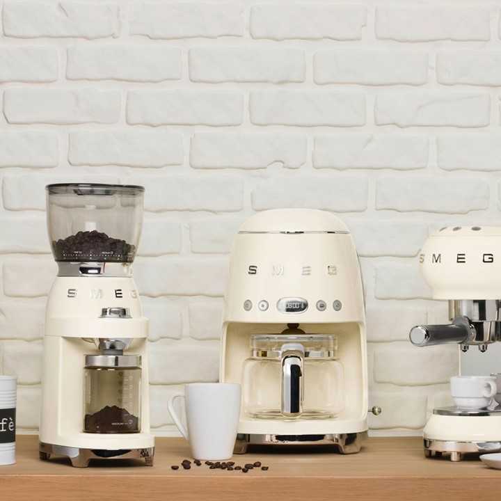Smeg CGF01CREU Kaffekvarn Creme