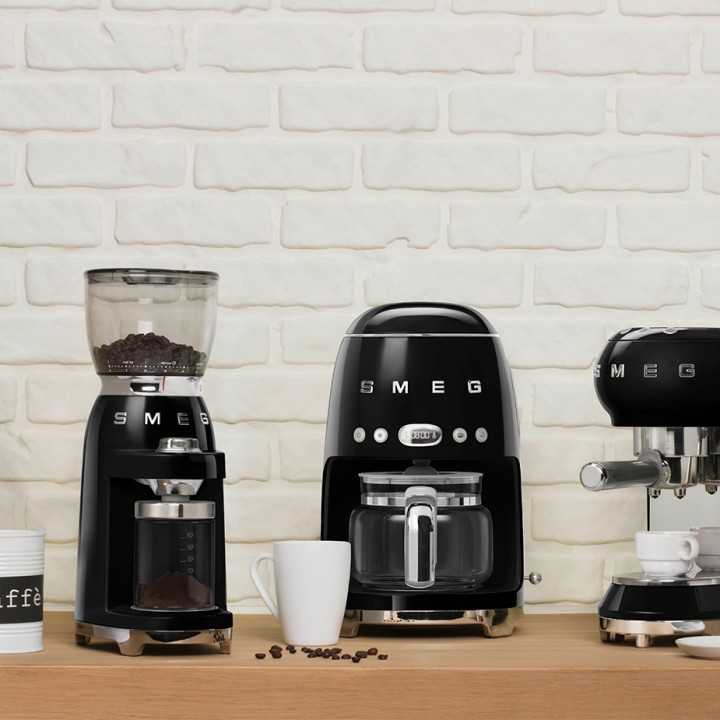 Smeg CGF01BLEU Kaffekvarn Svart