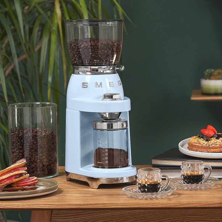 Smeg CGF01PBEU Kaffekvarn Pastelblå
