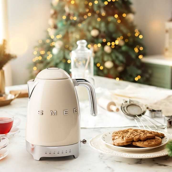 Smeg KLF03CREU Vattenkokare 1,7L Creme