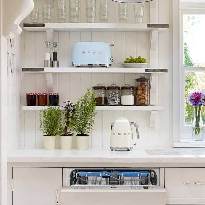 Smeg KLF03CREU Vattenkokare 1,7L Creme