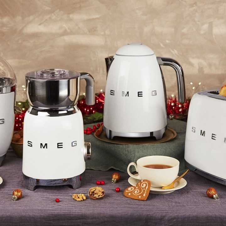 Smeg KLF03WHEU Vattenkokare 1,7L Vit