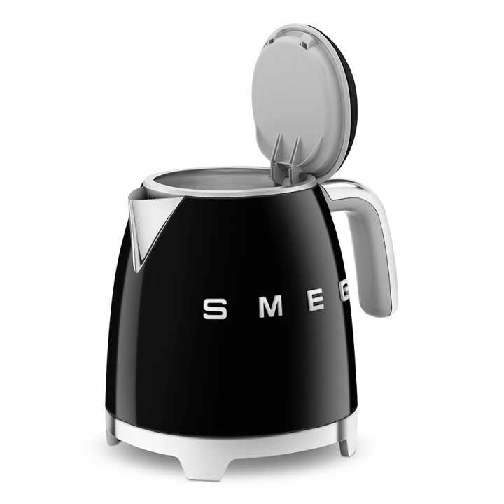 Smeg KLF05BLEU Mini Vattenkokare 0,8L Svart